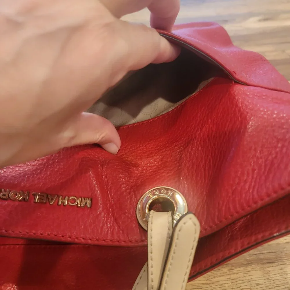 Michael Kors Bedford Tote in Red Pebbled Leather
